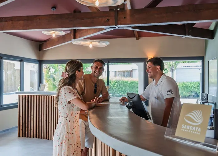 キャンプ場 6p 3bdrms Aircon