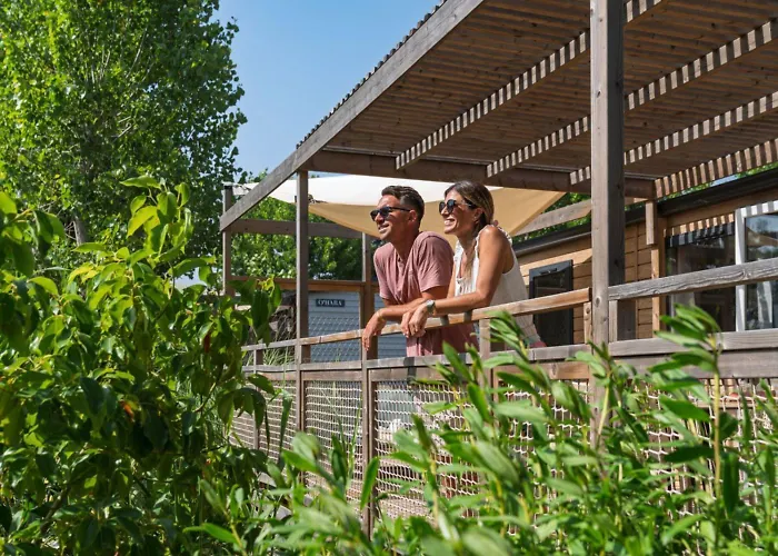 Kemp 6p 3bdrms Aircon